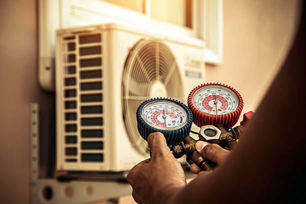 Professional Hvac Installation technician working in Helena, OK